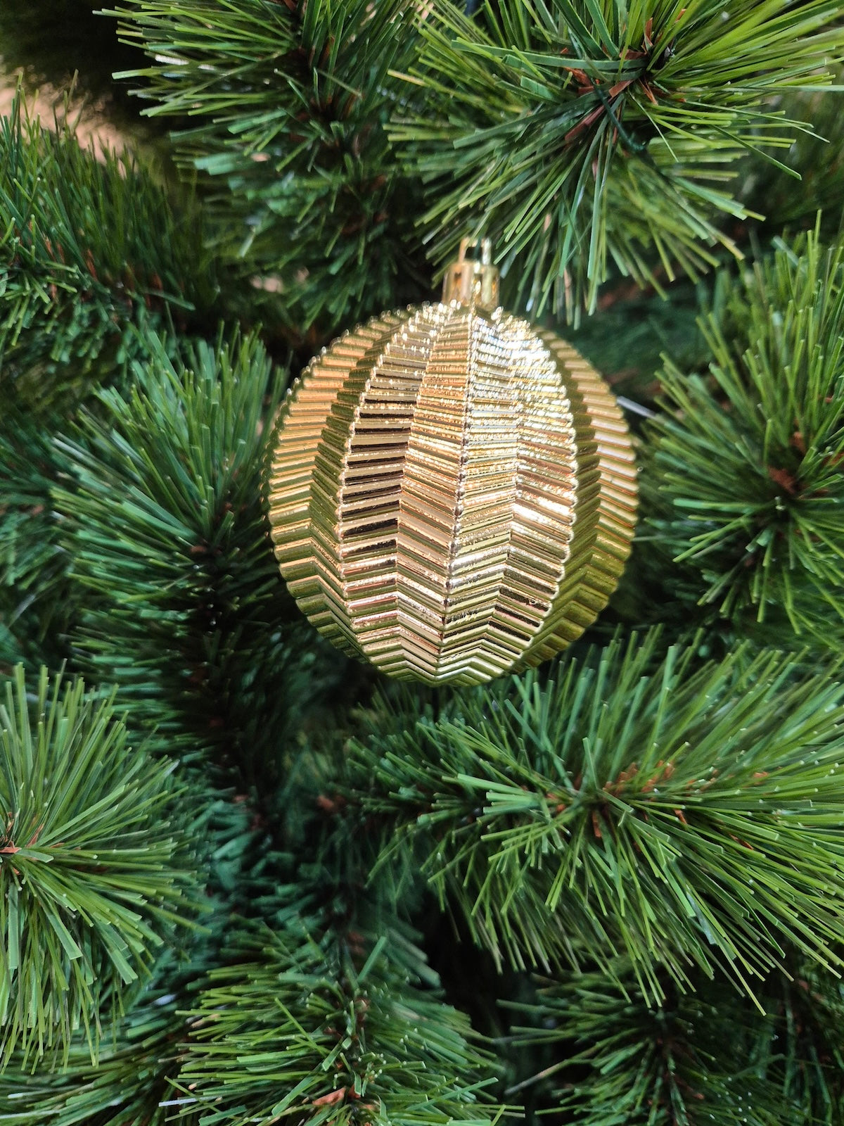 Christmas Ball 80mm 3D Textured Gold - Artificial Xmas Tree